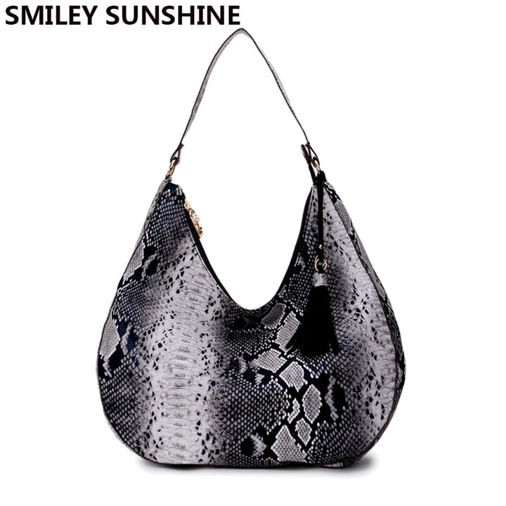 "Vintage Serpentine Shoulder & Handbag - Embrace Your Wild Side with Style - Perfect for Any Occasion" - AristoLuxe